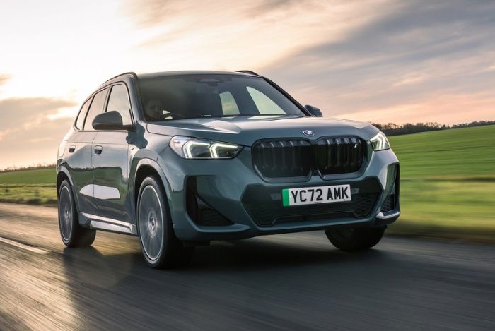 BMW iX1
